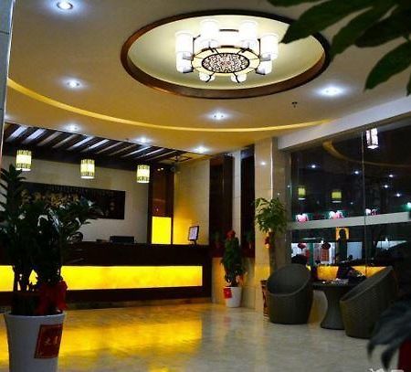 Guilin Jinxiu Xiaoxiang Business Hotel Lingchuan  Экстерьер фото